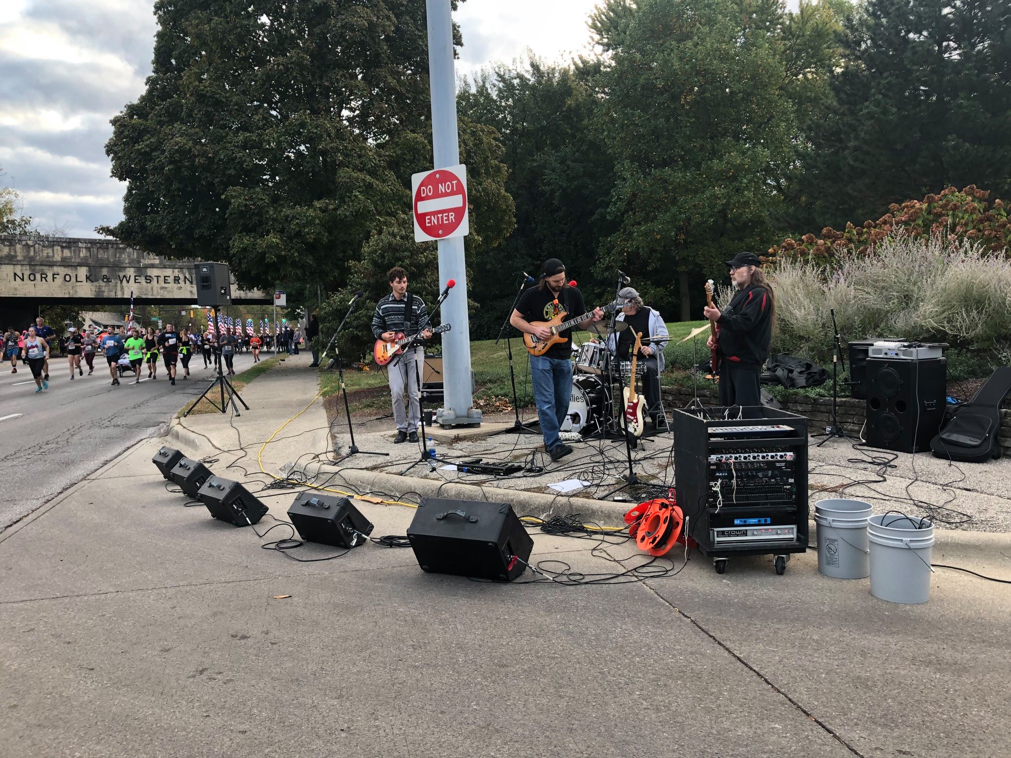 bottleflies at the Columbus Marathon